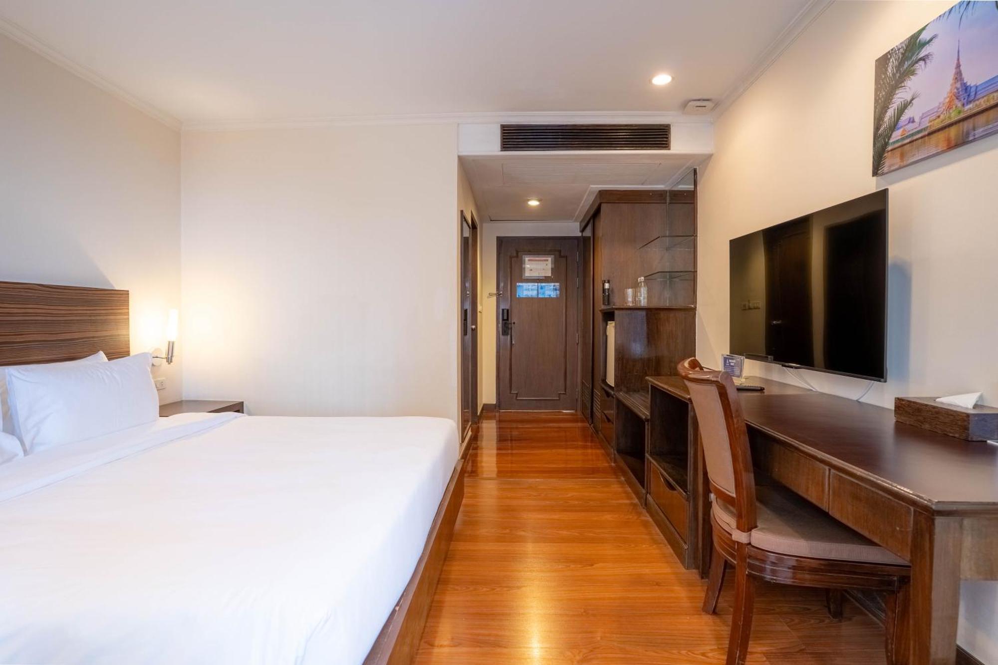 Journeyhub Sukhumvit 26, - Formely St 4*
