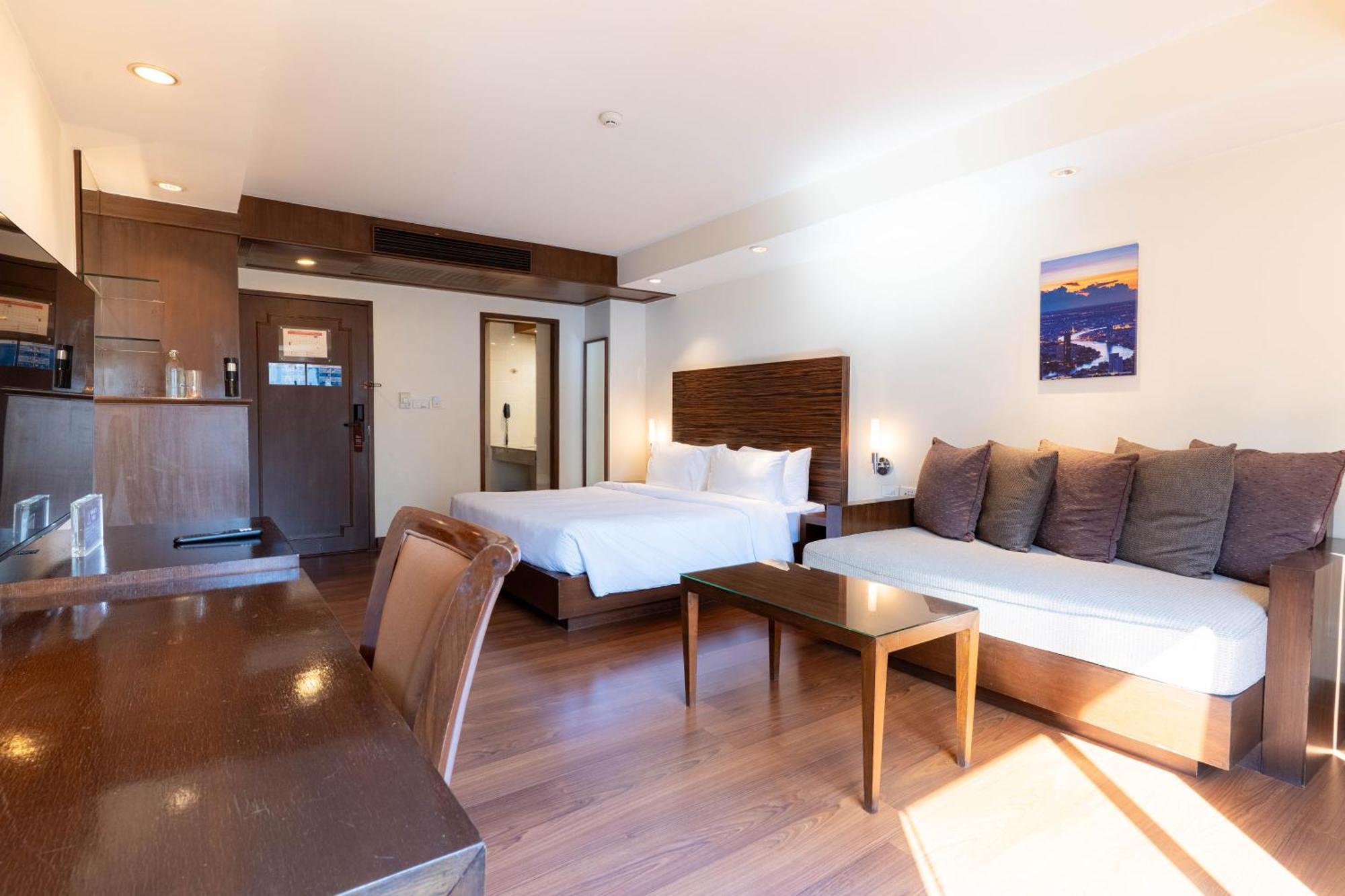 Journeyhub Sukhumvit 26, - Formely St 4*