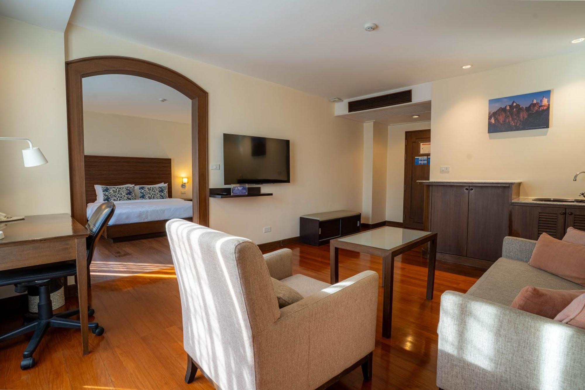Journeyhub Sukhumvit 26, - Formely St Hotel 4*