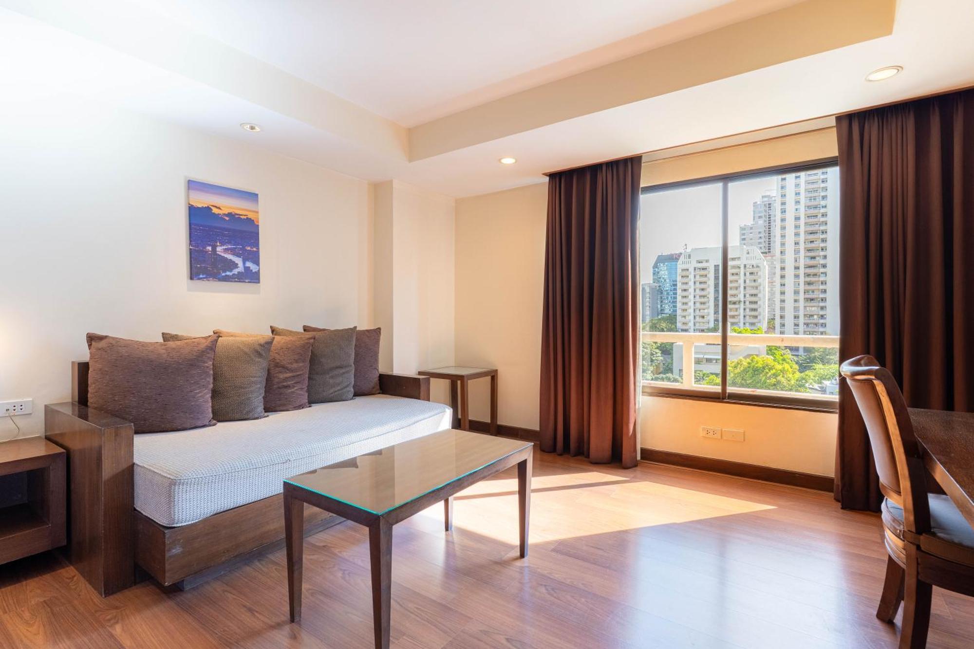 Hotel Journeyhub Sukhumvit 26, - Formely St 4*