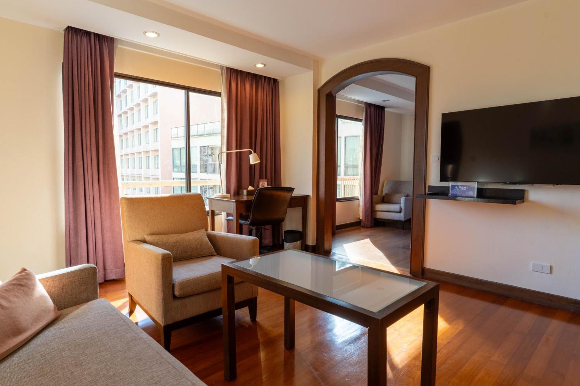 Journeyhub Sukhumvit 26, - Formely St 4*