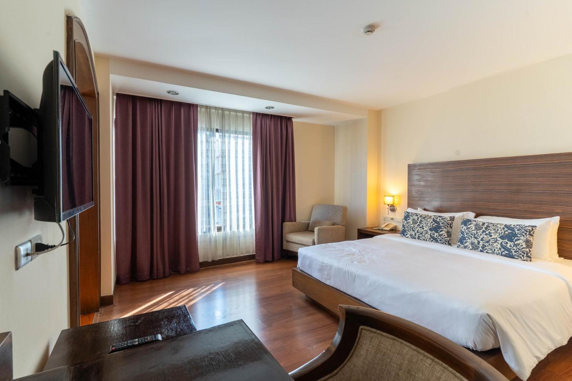 Hotell Journeyhub Sukhumvit 26, - Formerly St