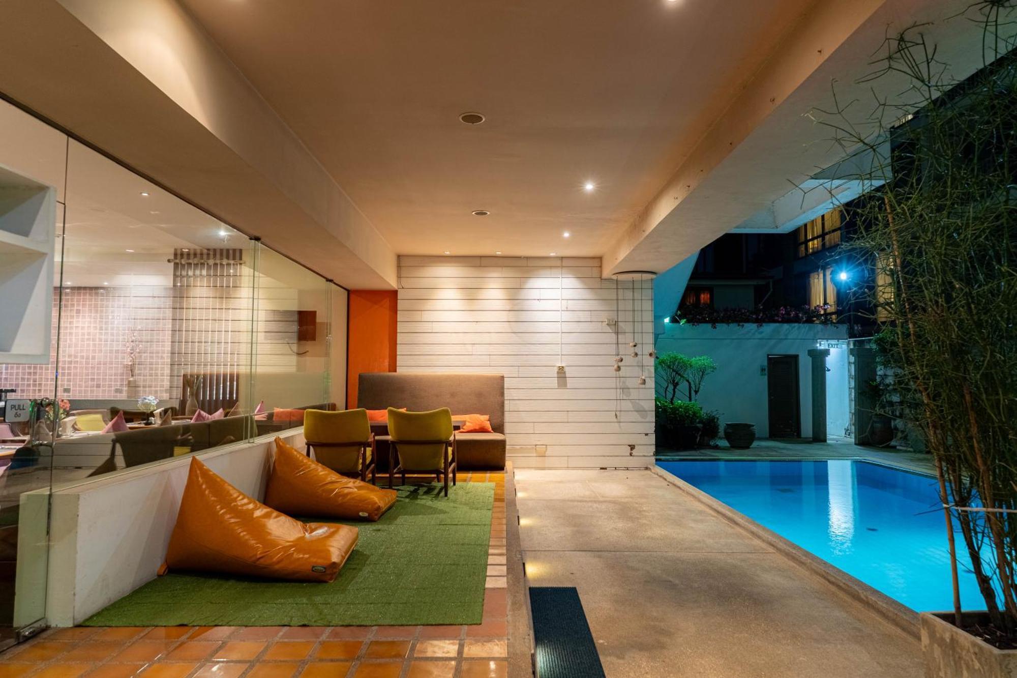 Journeyhub Sukhumvit 26, - Formely St Hotel