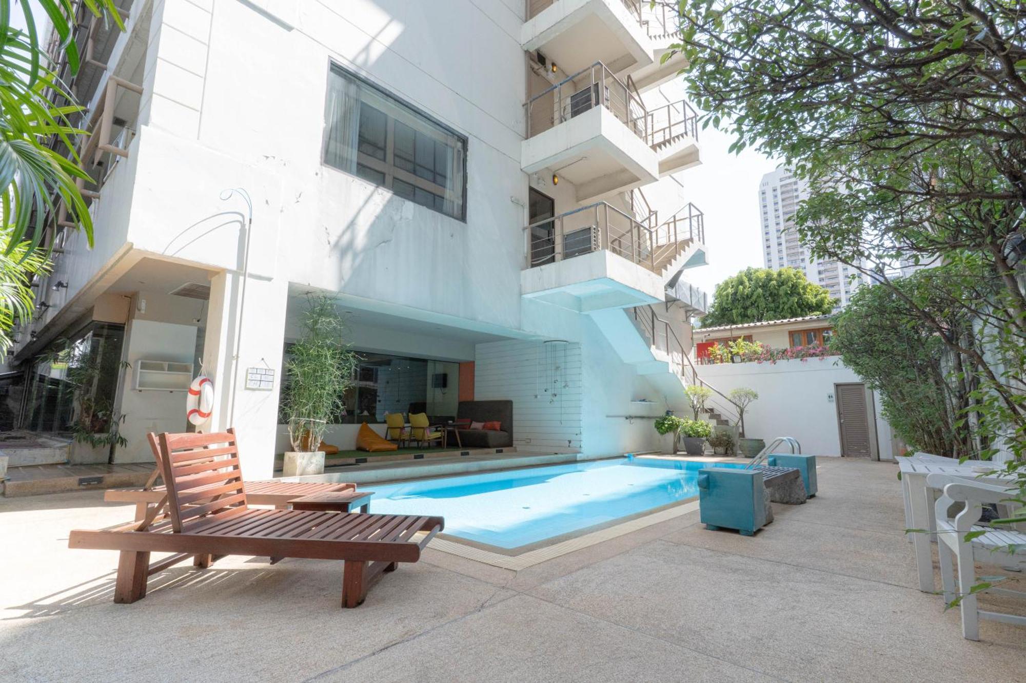 Journeyhub Sukhumvit 26, - Formely St Hotel Bangkok