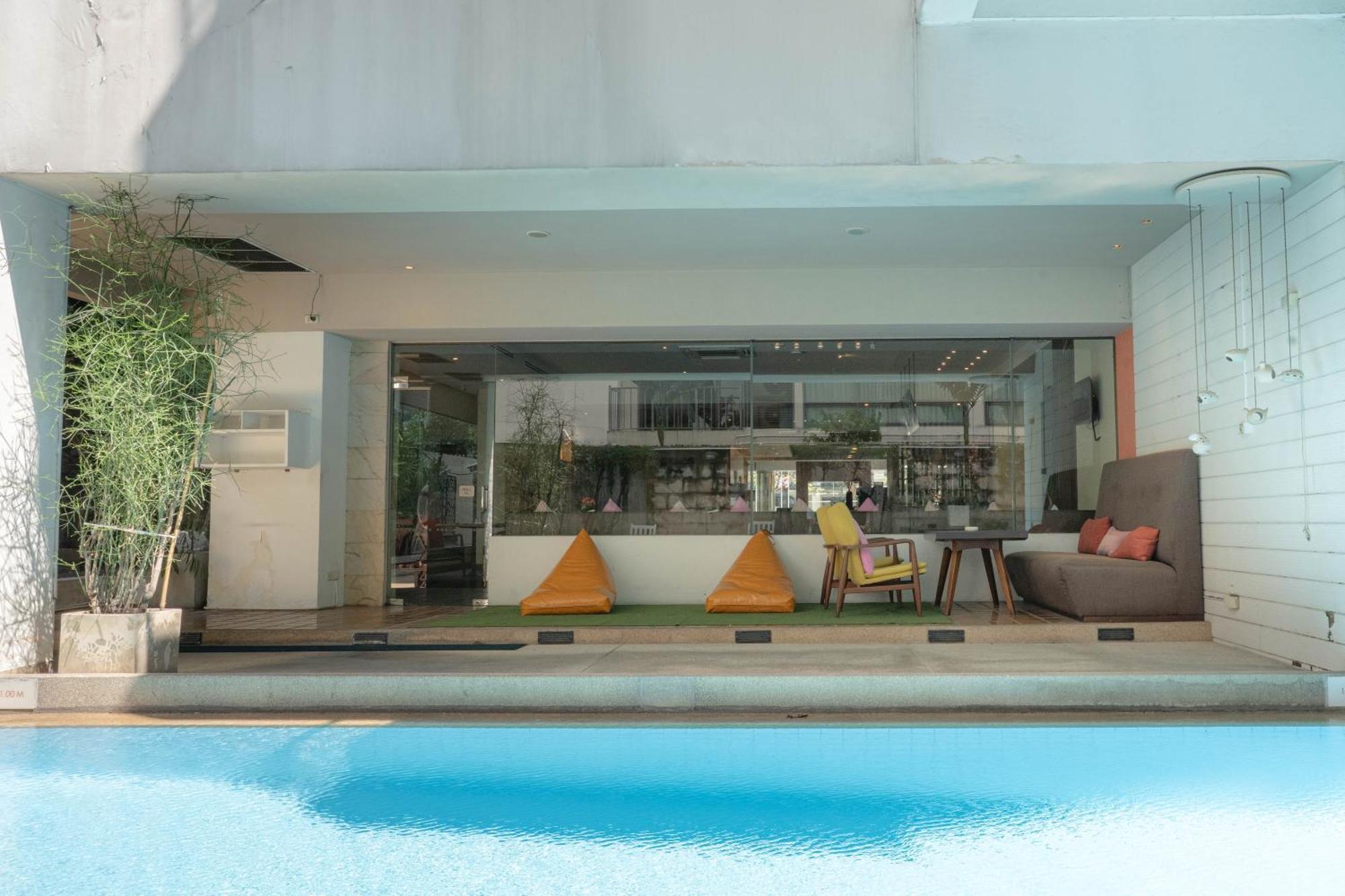 Hotel Journeyhub Sukhumvit 26, - Formely St 4*