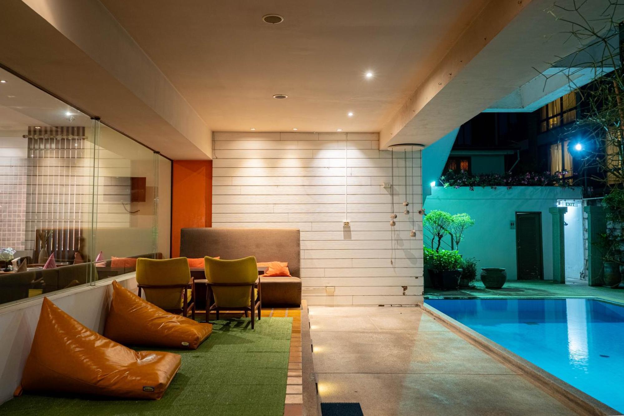 Journeyhub Sukhumvit 26, - Formely St Hotel