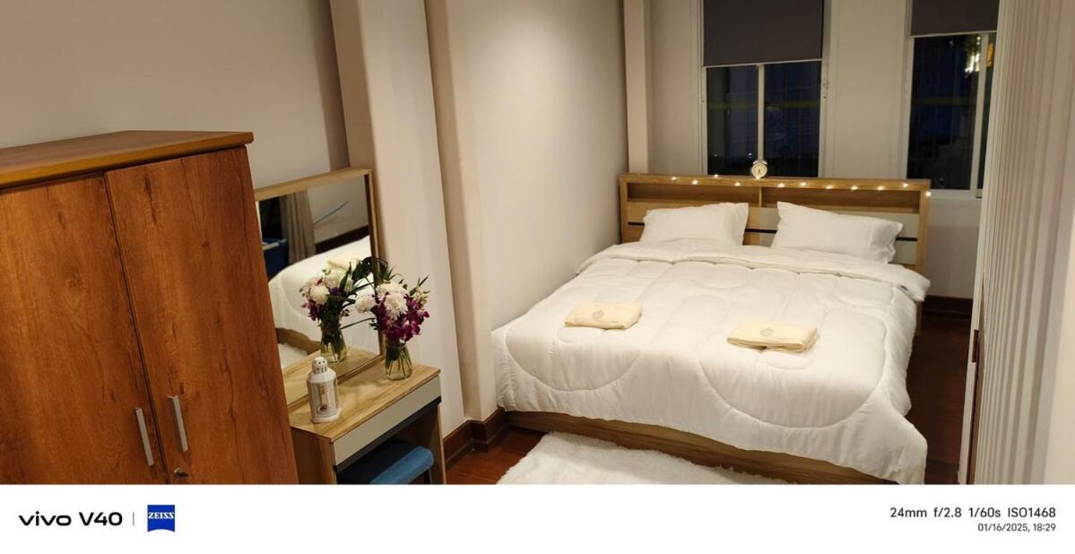 6 Bedroom House In Heart Of Chinatown Bangkok