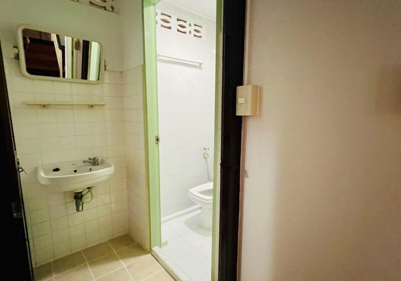 Reehouse@soi Cowboy/asoke Bts Affittacamere