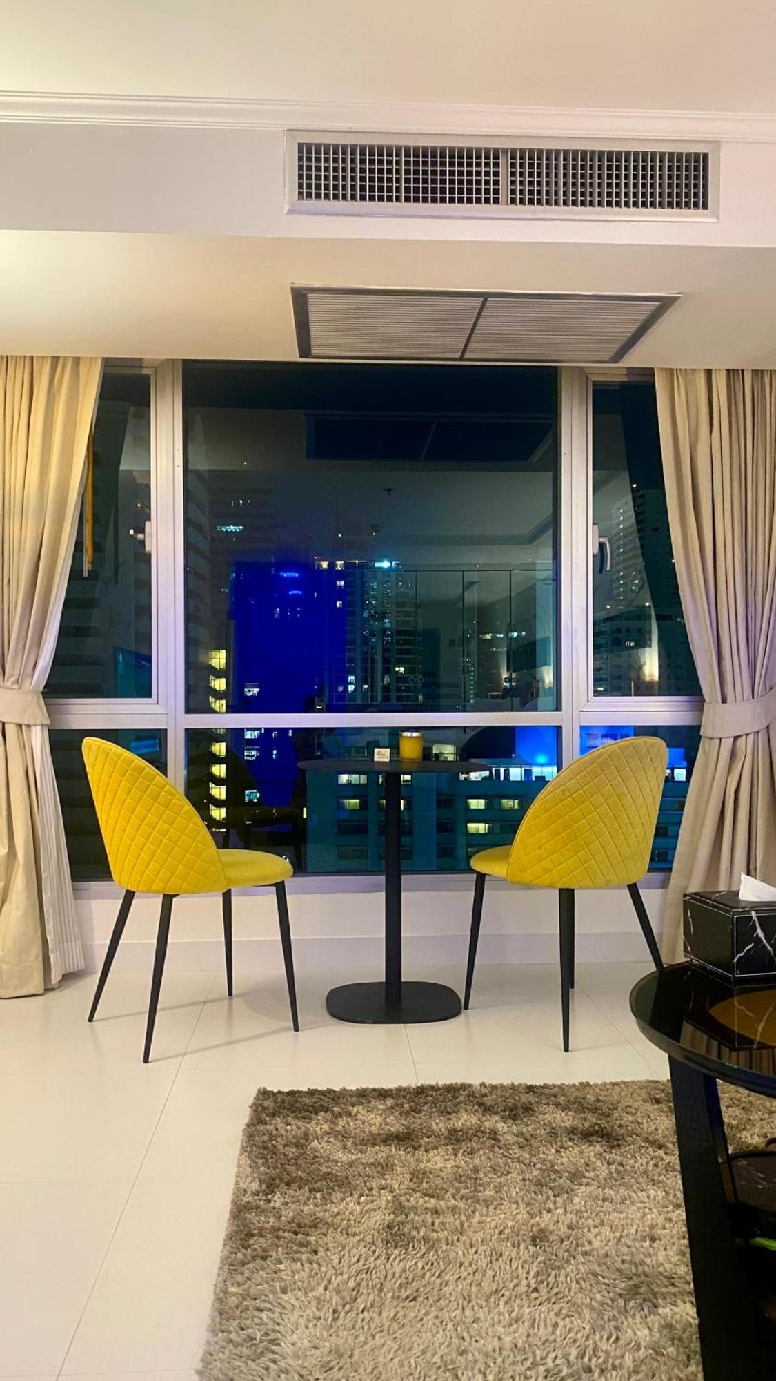 Sukhumvit13 Luxury Apartamento