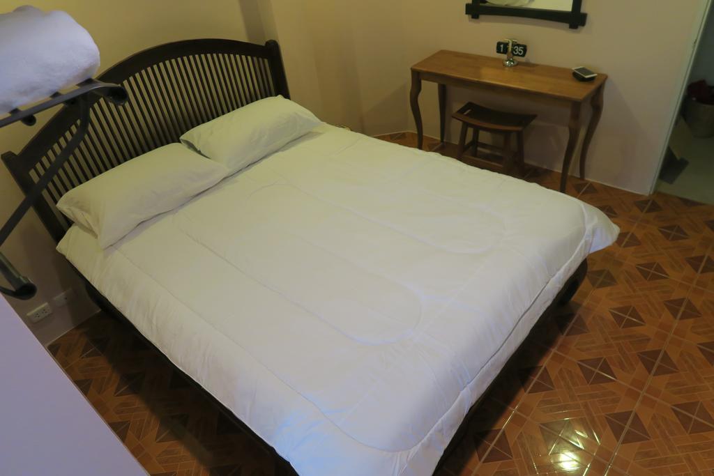The Grand Palace 2*