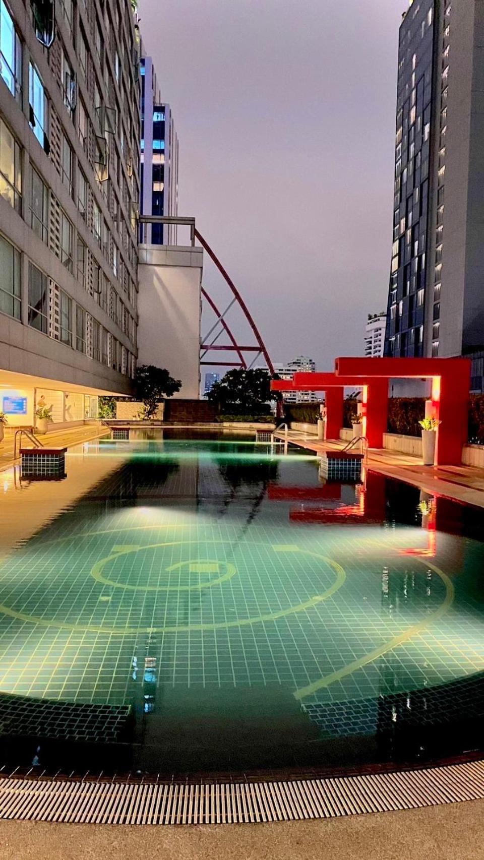 Sukhumvit13 Luxury Apartamento Banguecoque