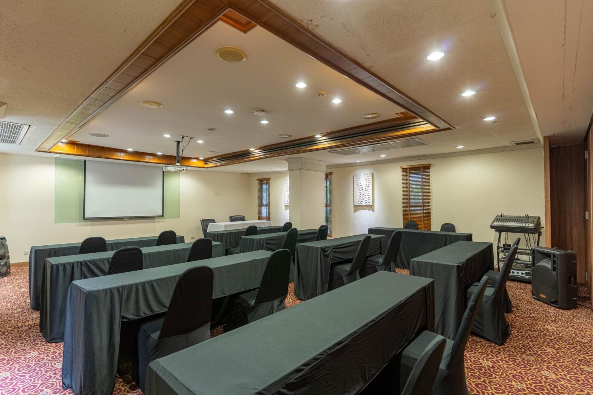 Journeyhub Sukhumvit 26, - Formely St 4*