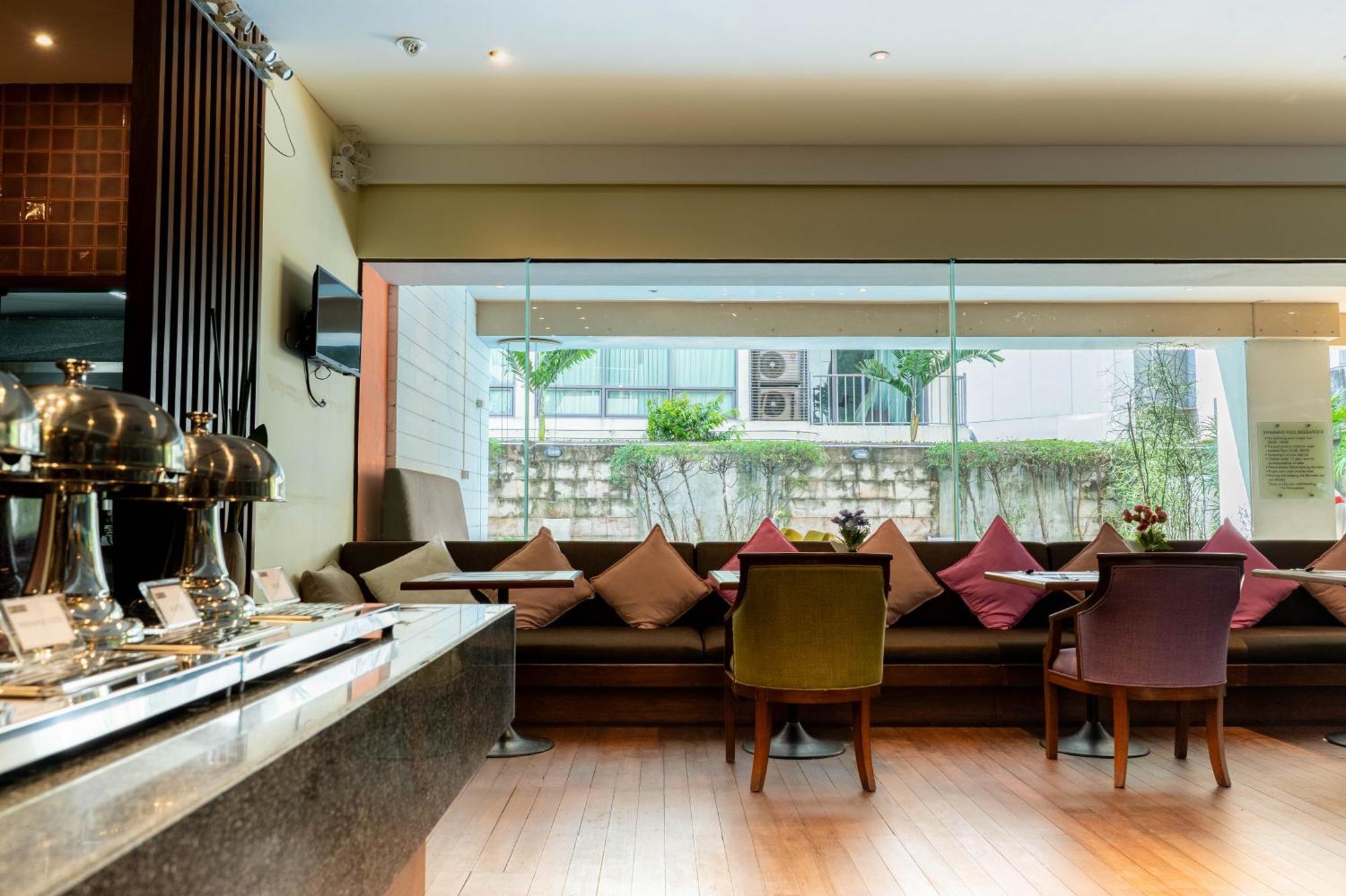 Journeyhub Sukhumvit 26, - Formerly St Hotell