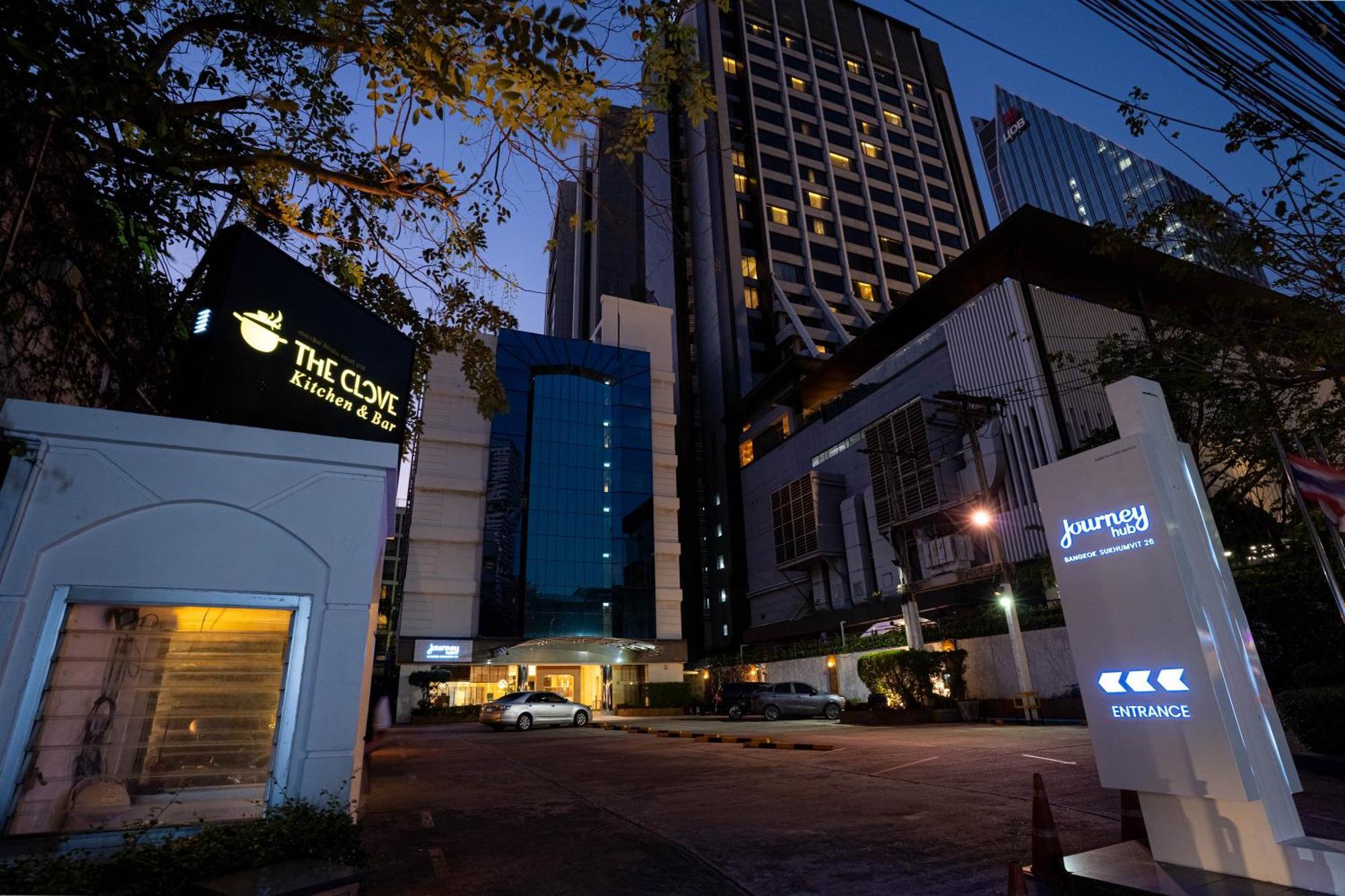 Hotel Journeyhub Sukhumvit 26, - Formely St Bangkok