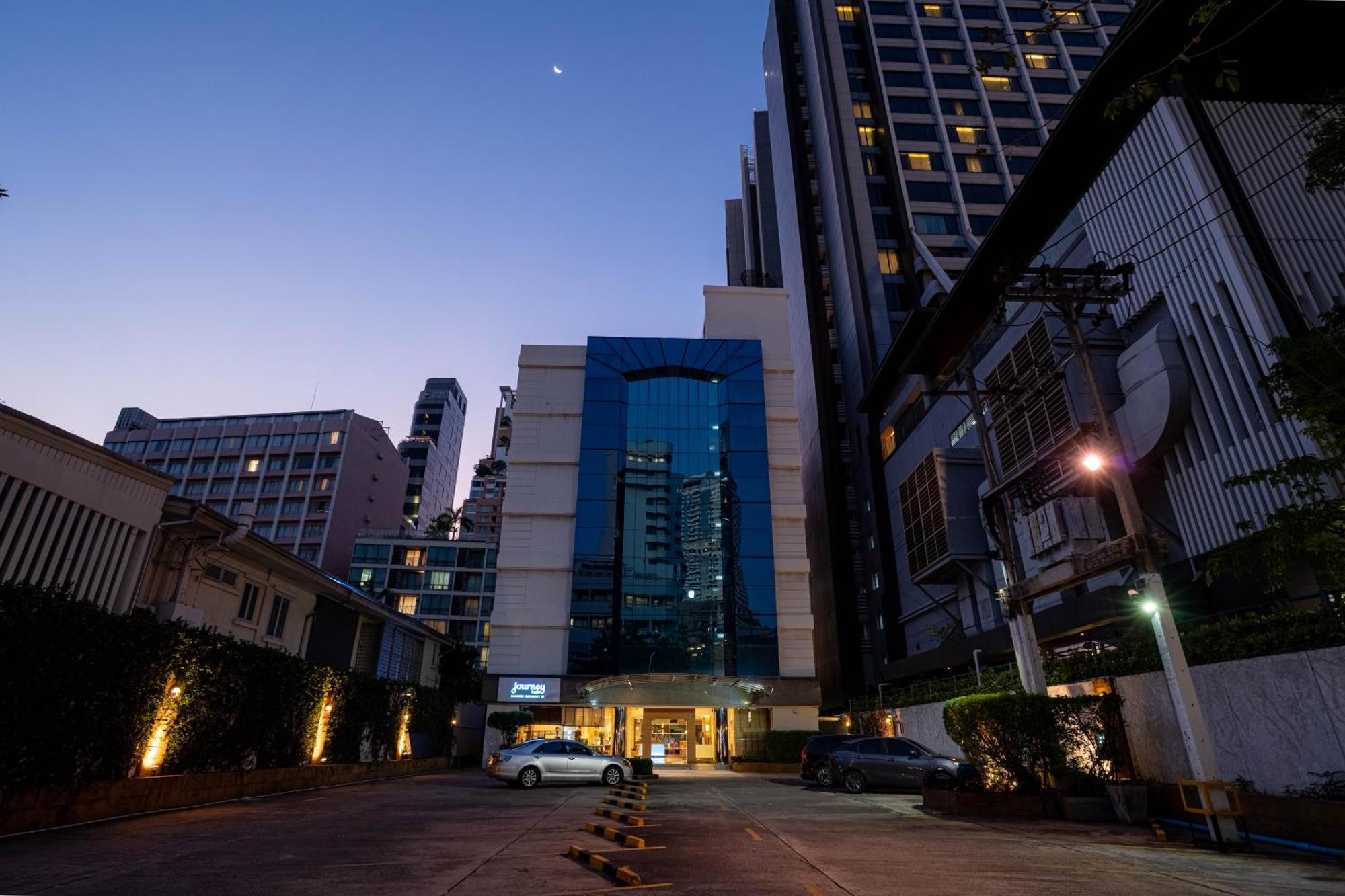 Hotel Journeyhub Sukhumvit 26, - Formely St
