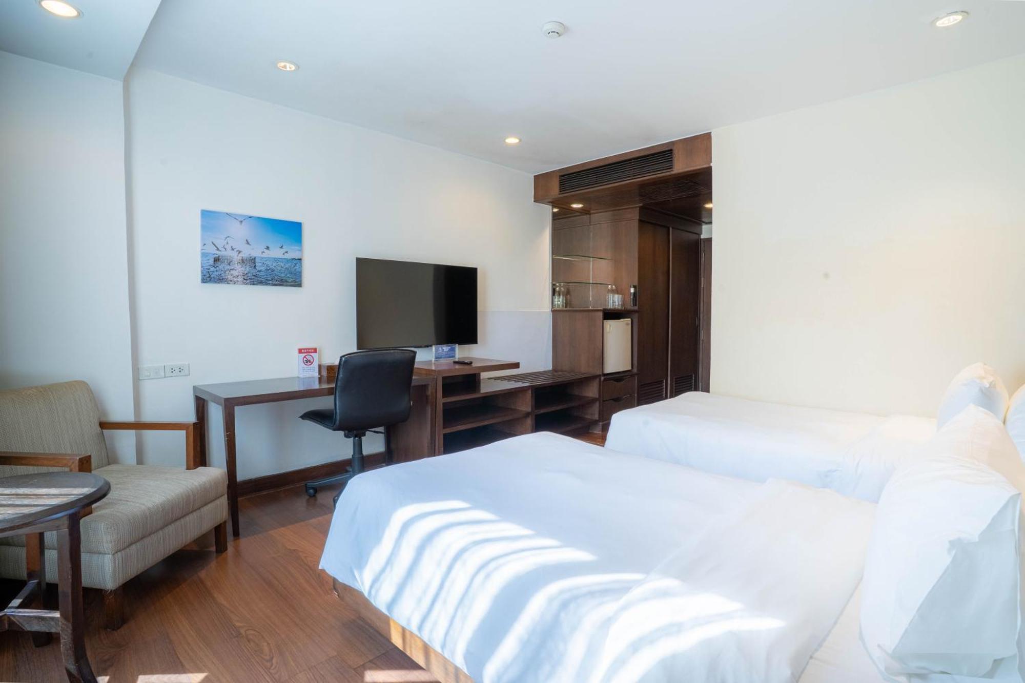 Journeyhub Sukhumvit 26, - Formely St Hotel