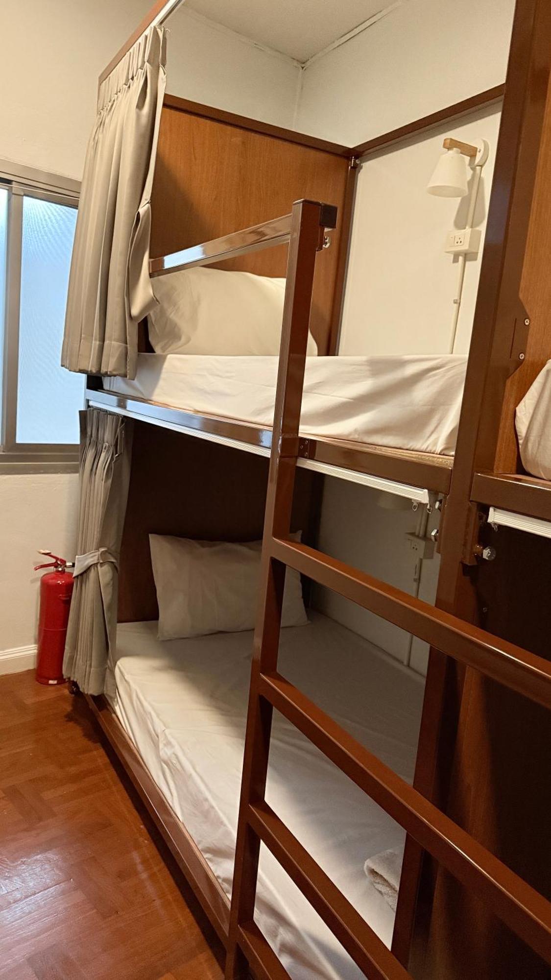 Hostel Delight At Khao San *