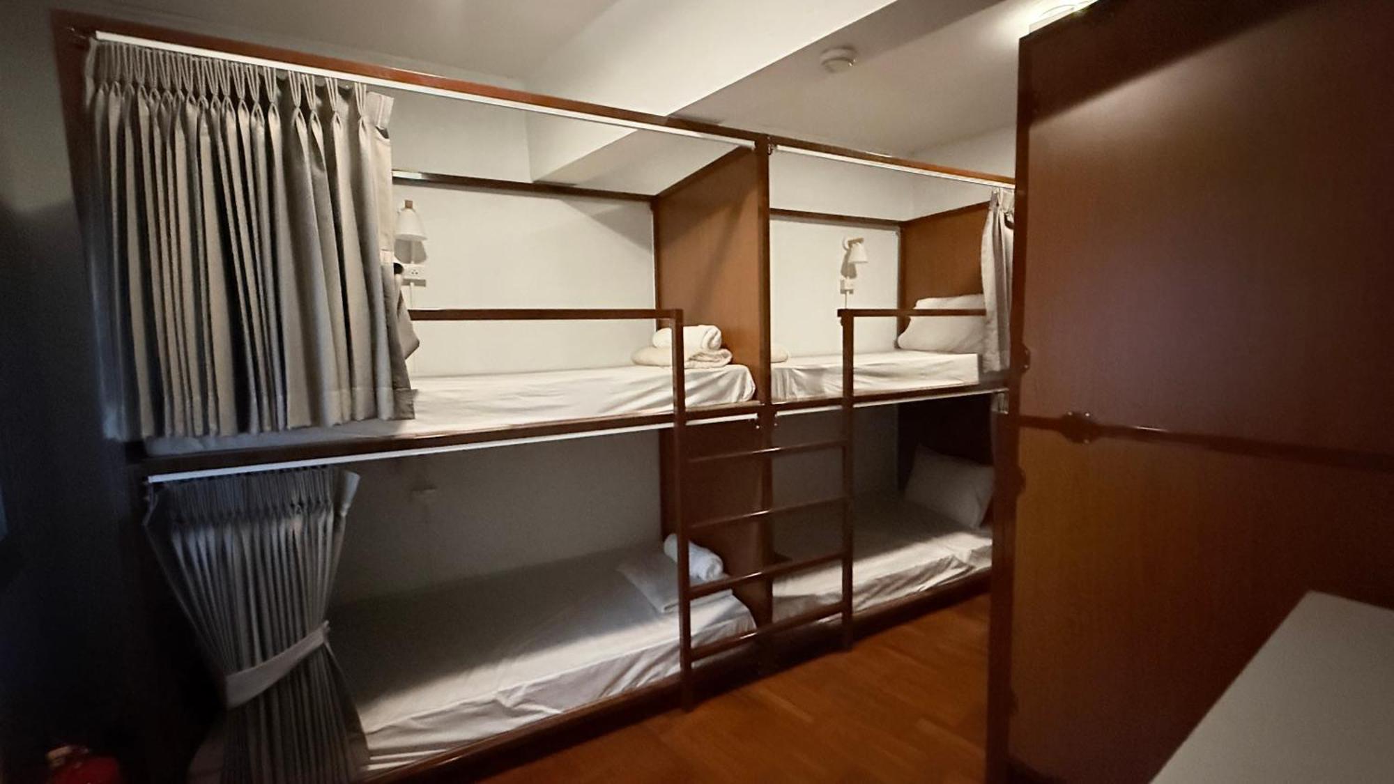 Hostel Delight At Khao San