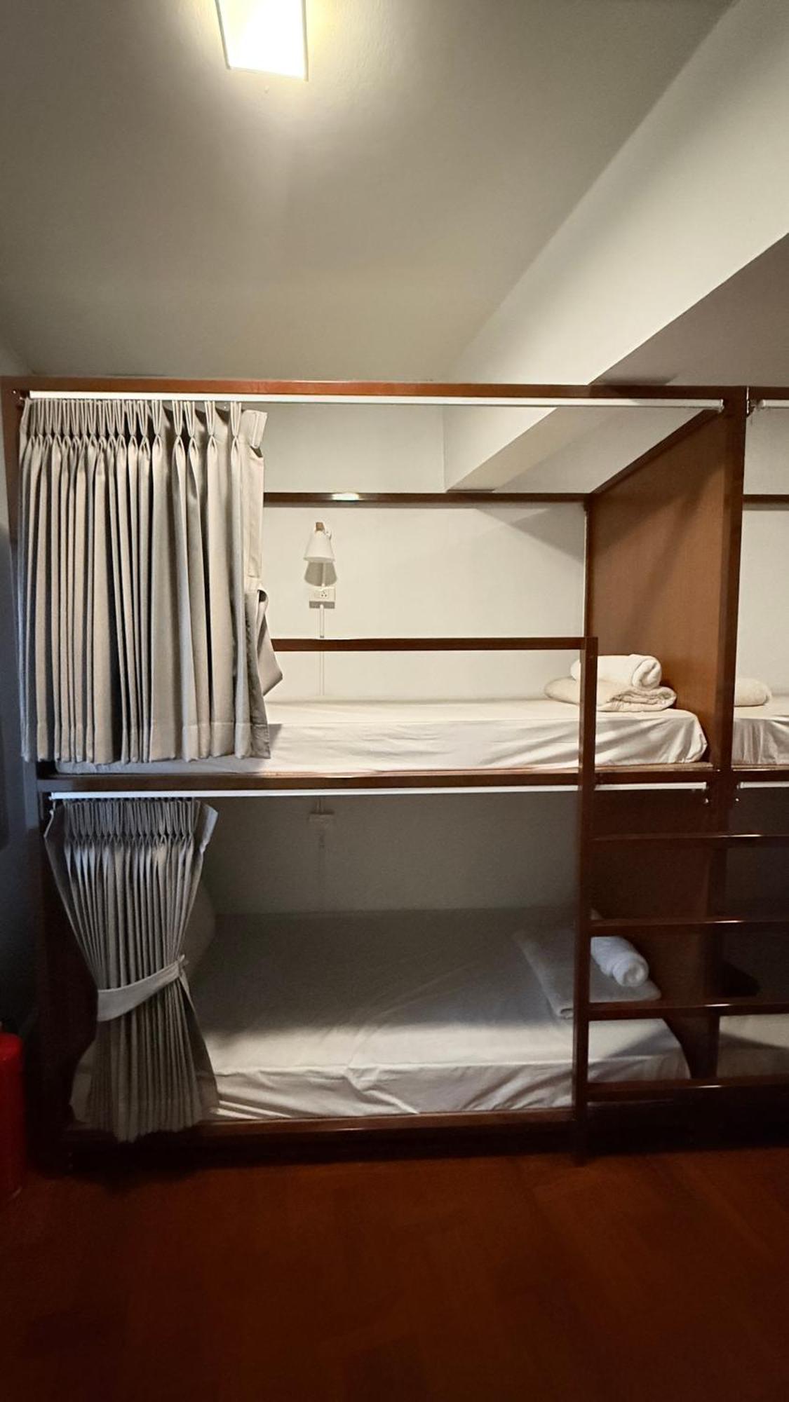 Delight At Khao San Hostel