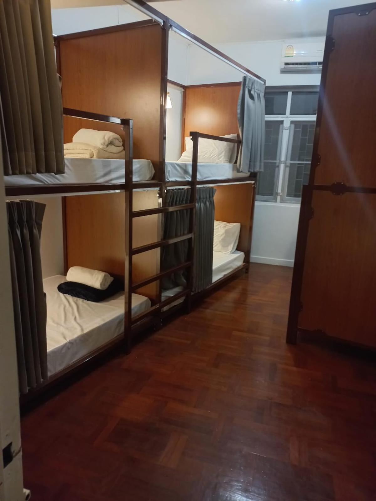 Hostel Delight At Khao San *
