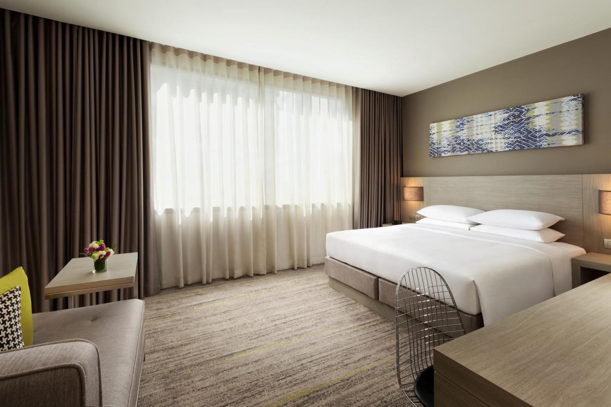 Hotel Hyatt Place Sukhumvit 24 4*