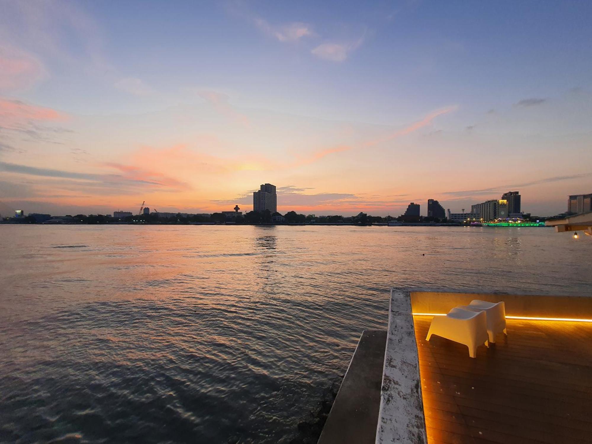 Riverfront House/chao Phraya River/baan Rimphraya Feriehus *