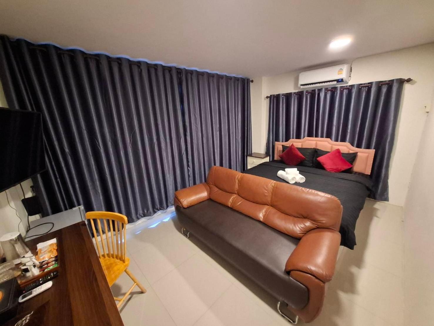 Guest house Khokeng *