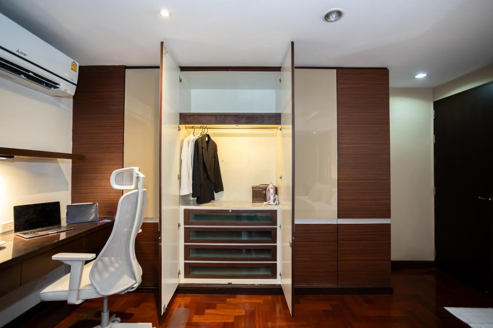 Holiday home Low-rise House For Groups Near Bts & Emdistrict For Spacious Cozy Bangkok