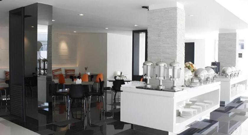 Hotel Lee Nova
