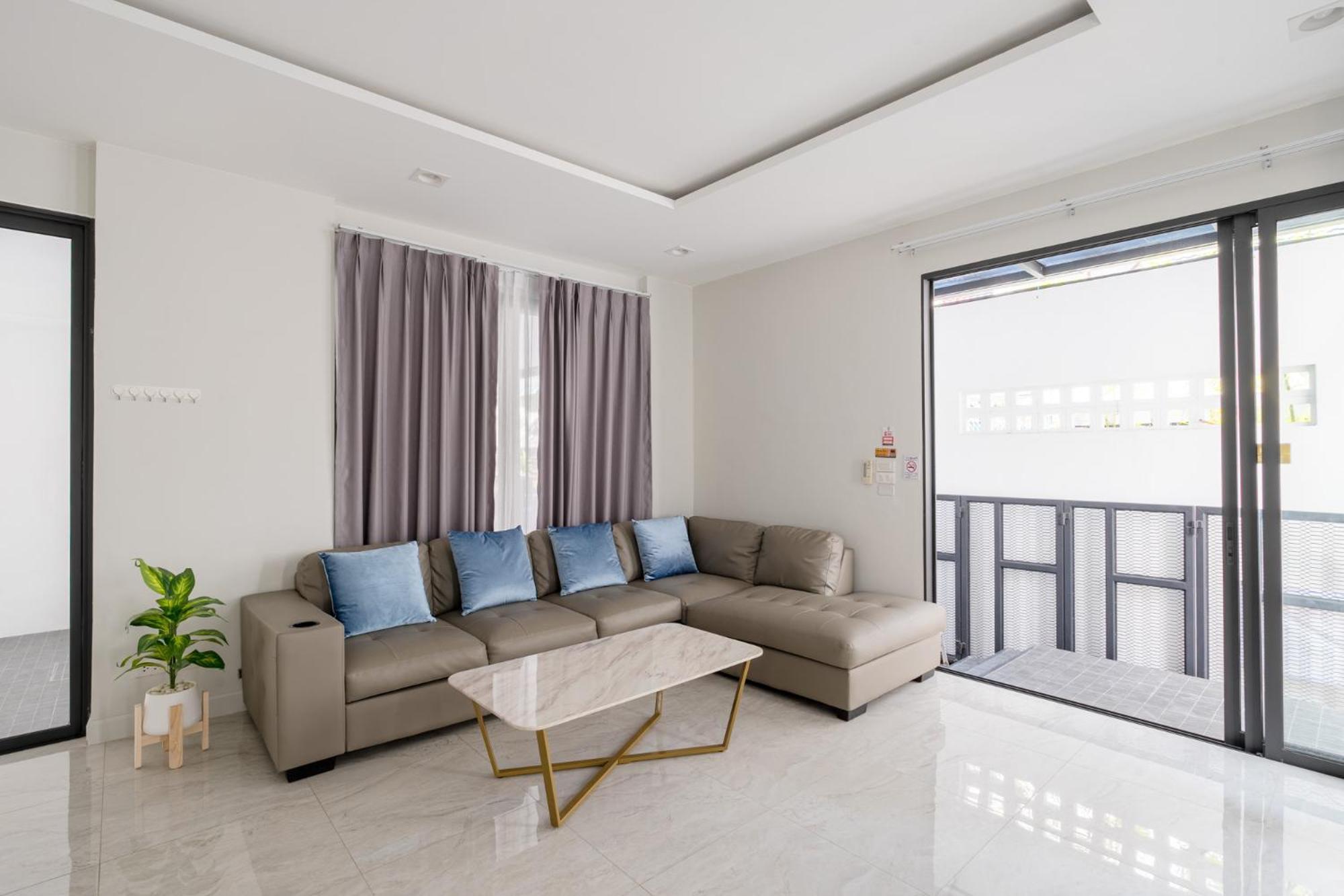 Cj Private Near Bts Thonglor Vila *