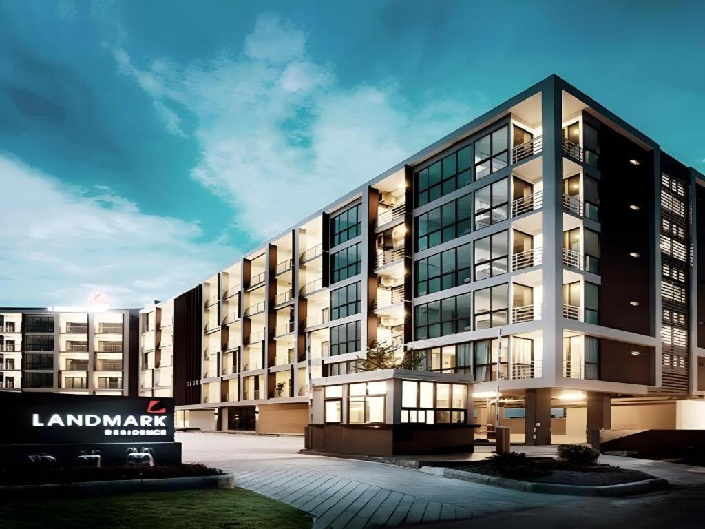 Landmark Hotel 3*
