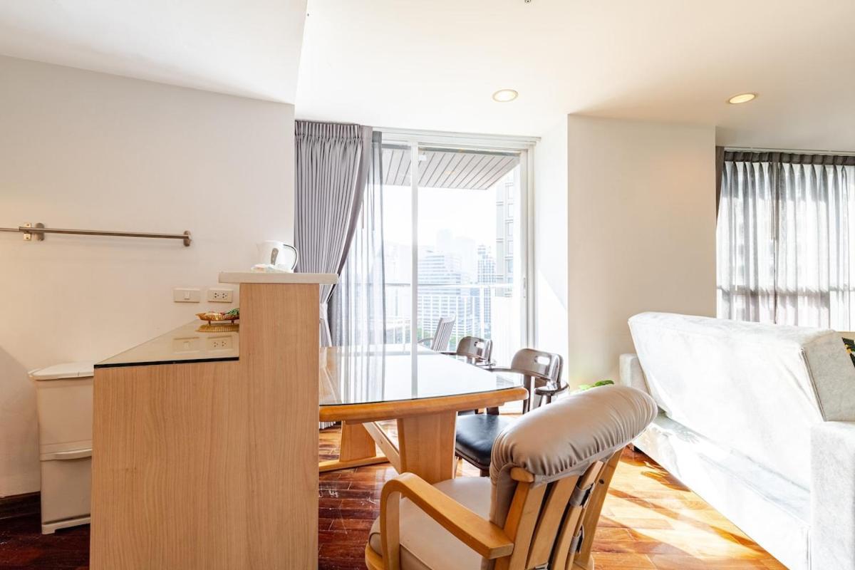Apartment 2br, Good View, Bts Chitlom, Bkk *