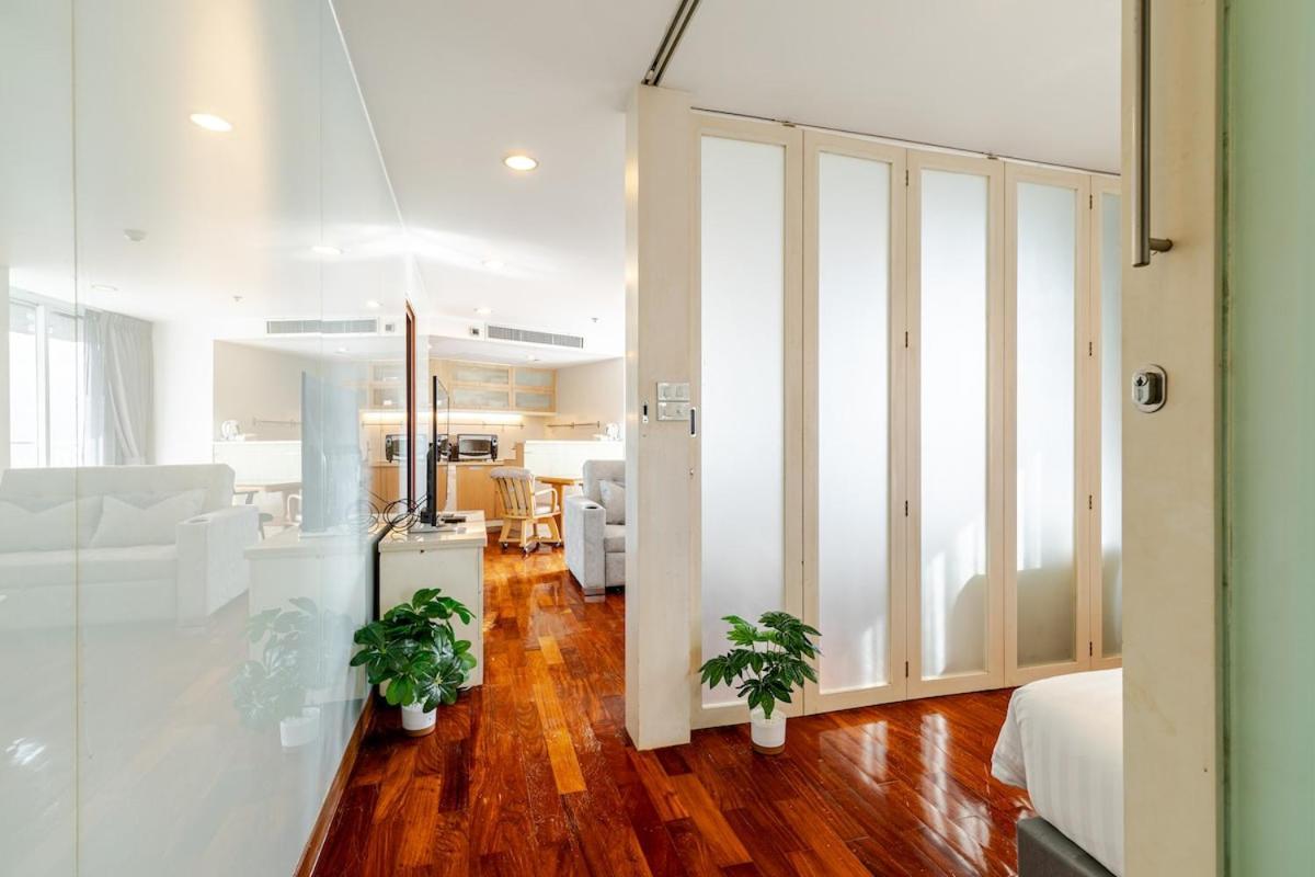 Apartment 2br, Good View, Bts Chitlom, Bkk Bangkok