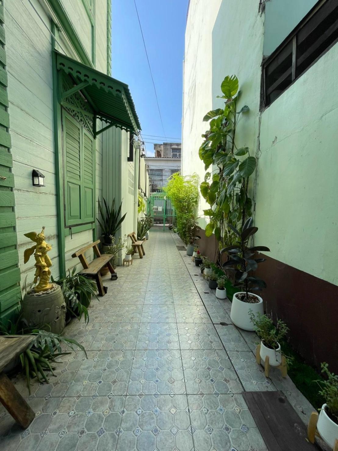 Rumah tetamu Teak House Bangkok