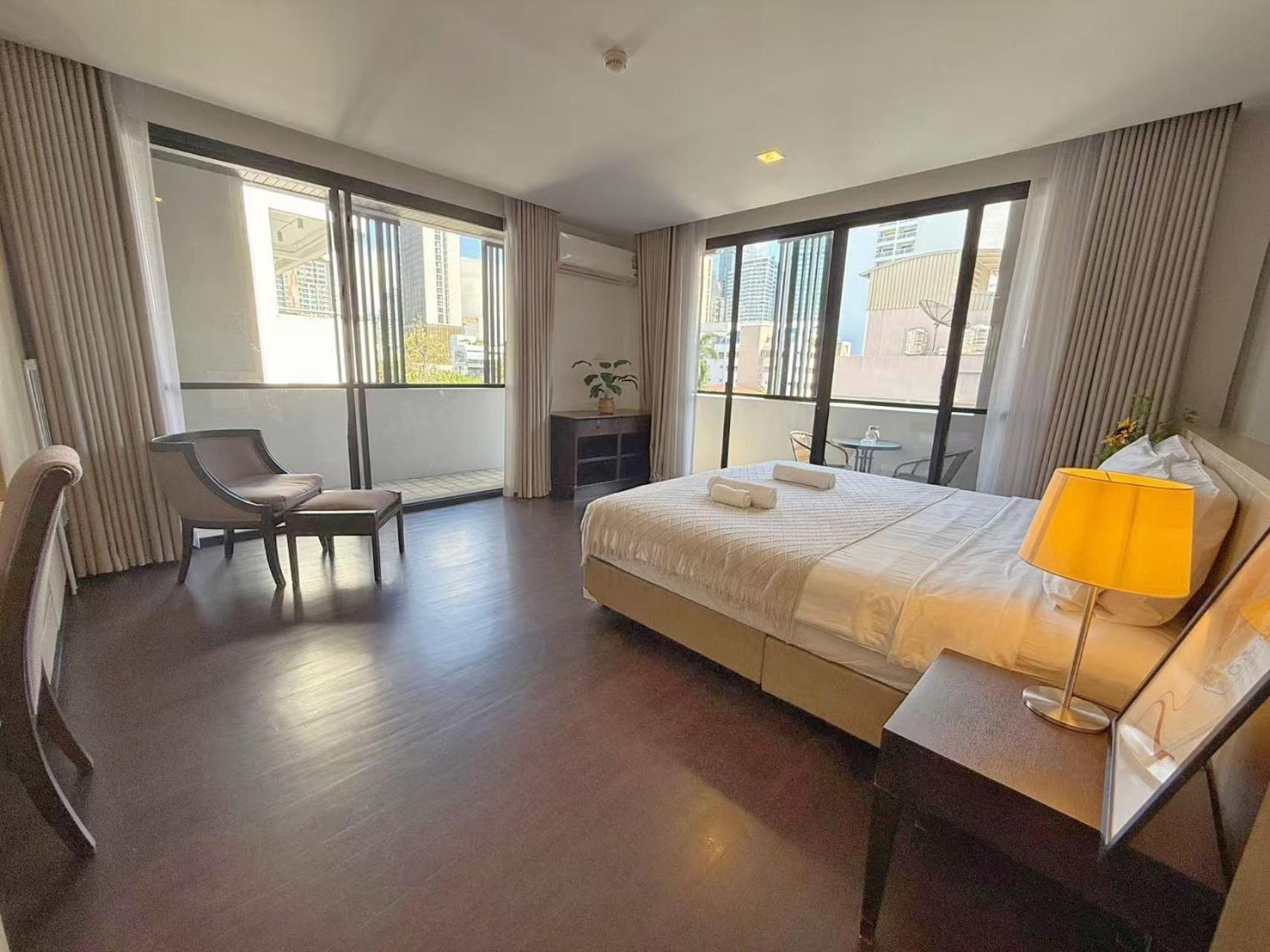 Spacious Sukhumvit Ment Near Emsphere Bts Phrom Phong Apartment *