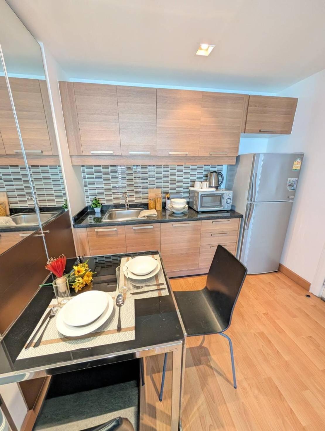 Cozy, Spacious 2-bedder With City, Park View, Near Nana Bts * Bangkok