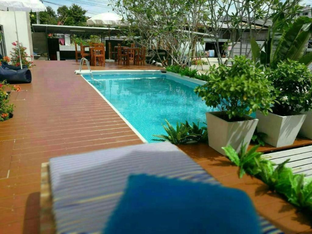 Thousand-ten Thousand Hotel Bangkok