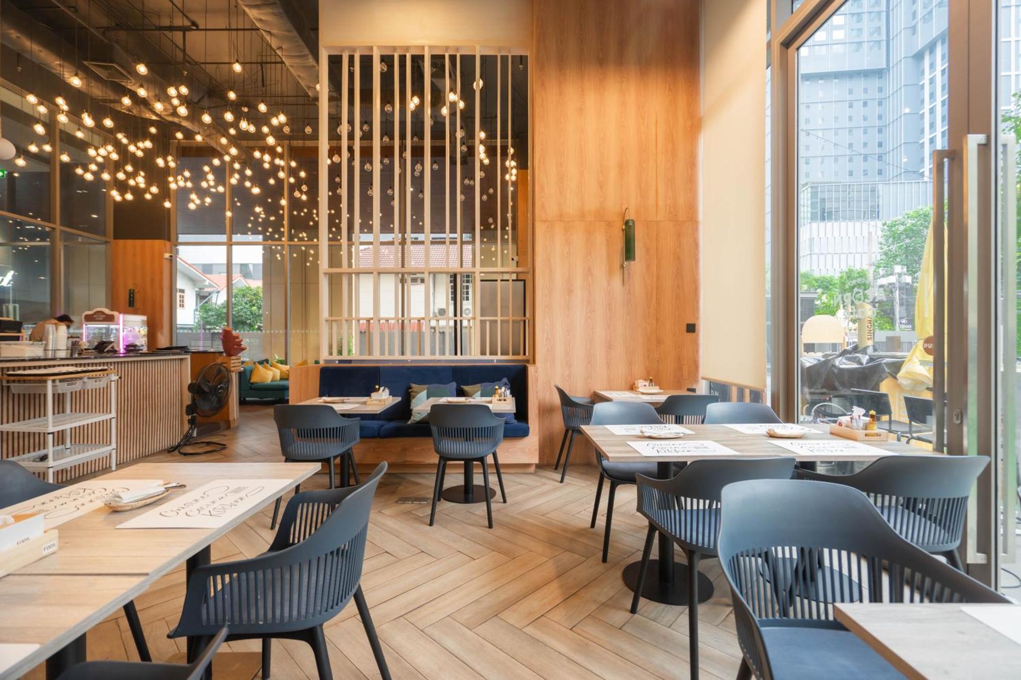 Oakwood Khách sạn 5*