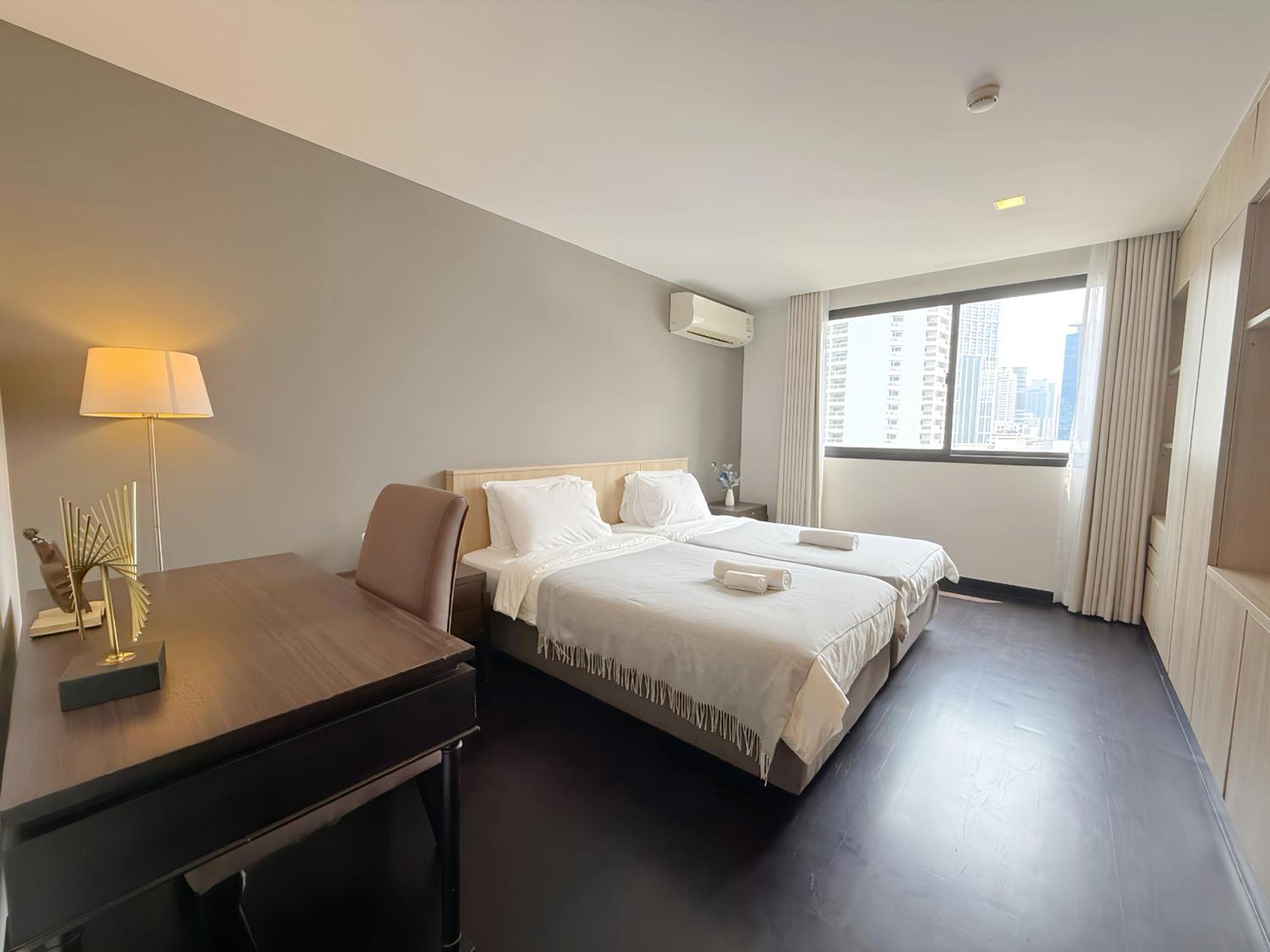 Spacious Sukhumvit Ment Near Emsphere Bts Phrom Phong Bangkok