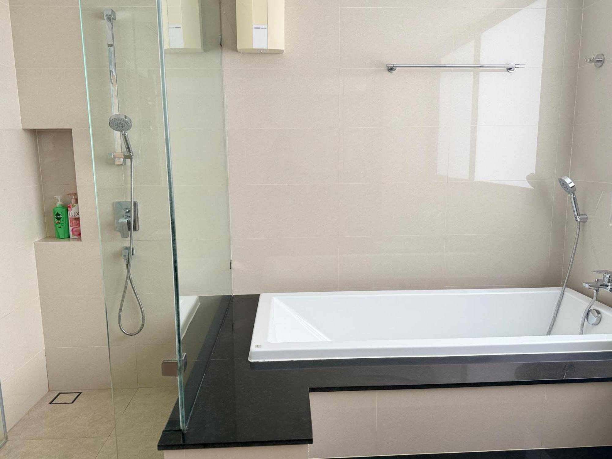 Apartment Spacious Sukhumvit Ment Near Emsphere Bts Phrom Phong *
