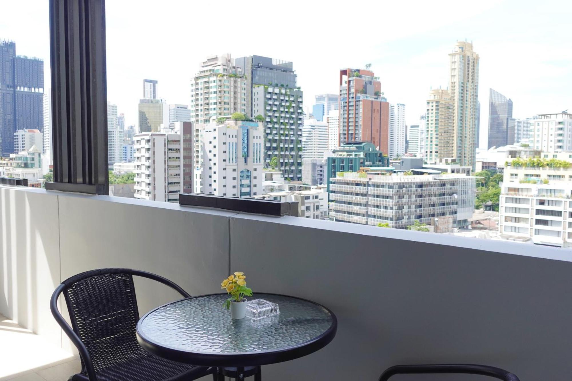 Apartment Spacious Sukhumvit Ment Near Emsphere Bts Phrom Phong Bangkok
