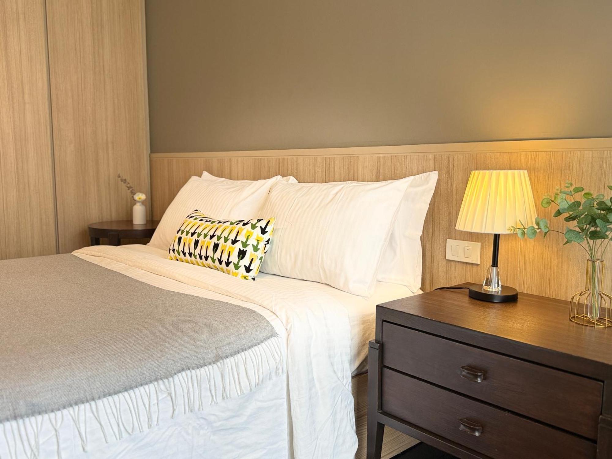 Spacious Sukhumvit Ment Near Emsphere Bts Phrom Phong