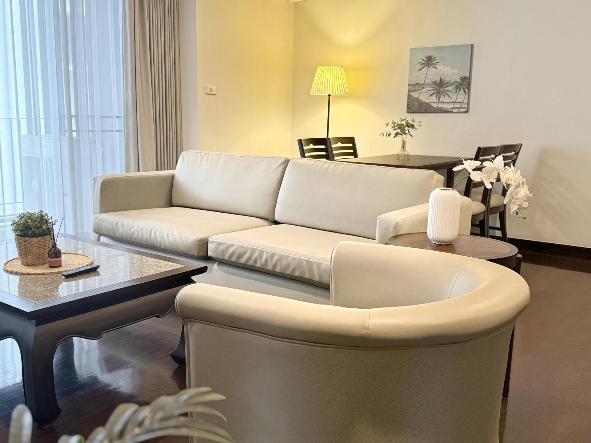 Spacious Sukhumvit Ment Near Emsphere Bts Phrom Phong Apartment *