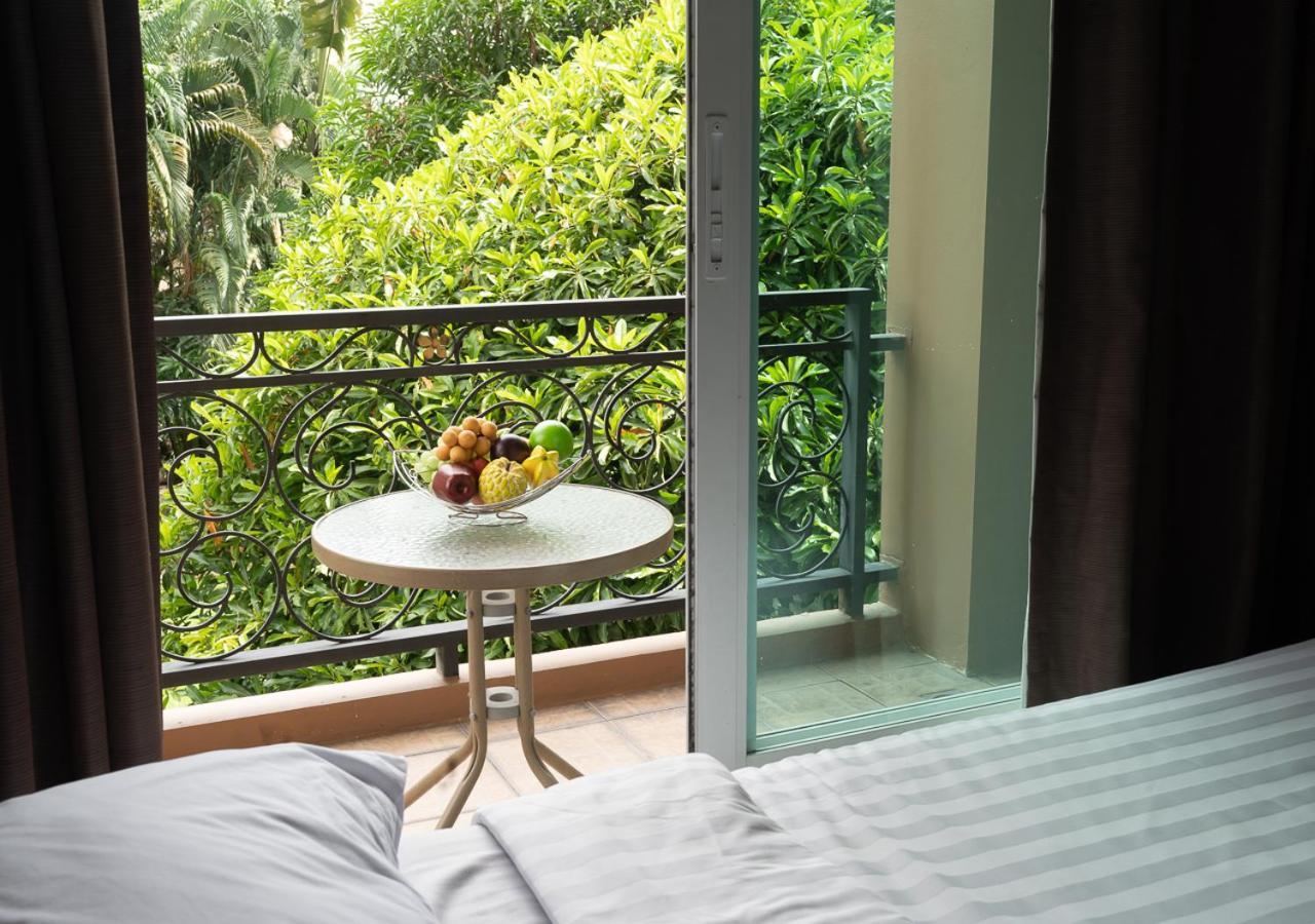 Greenview Ekkamai10 Hotell 3*