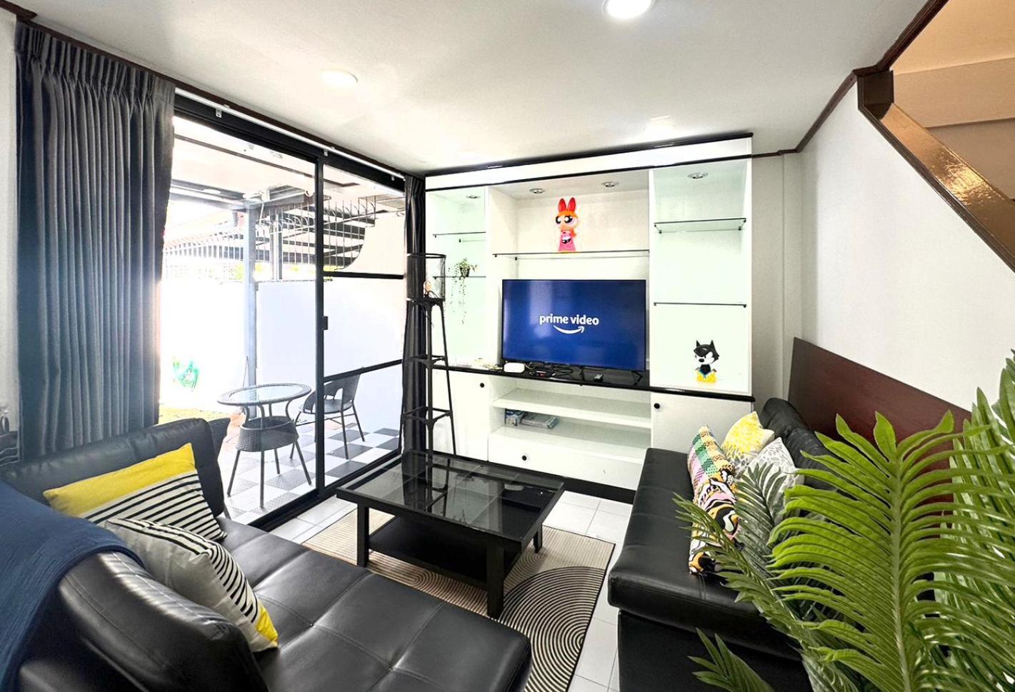 Miq Hk16-3br Ratchada-huaykwang Mrt With Pool Table Near Jodd Fair * Bangkok