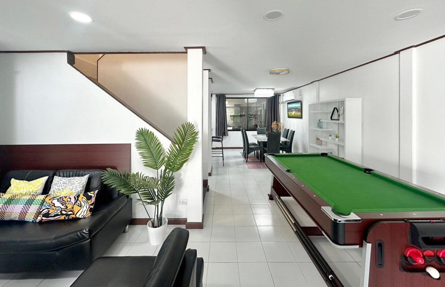 Villa Miq Hk16-3br Ratchada-huaykwang Mrt With Pool Table Near Jodd Fair