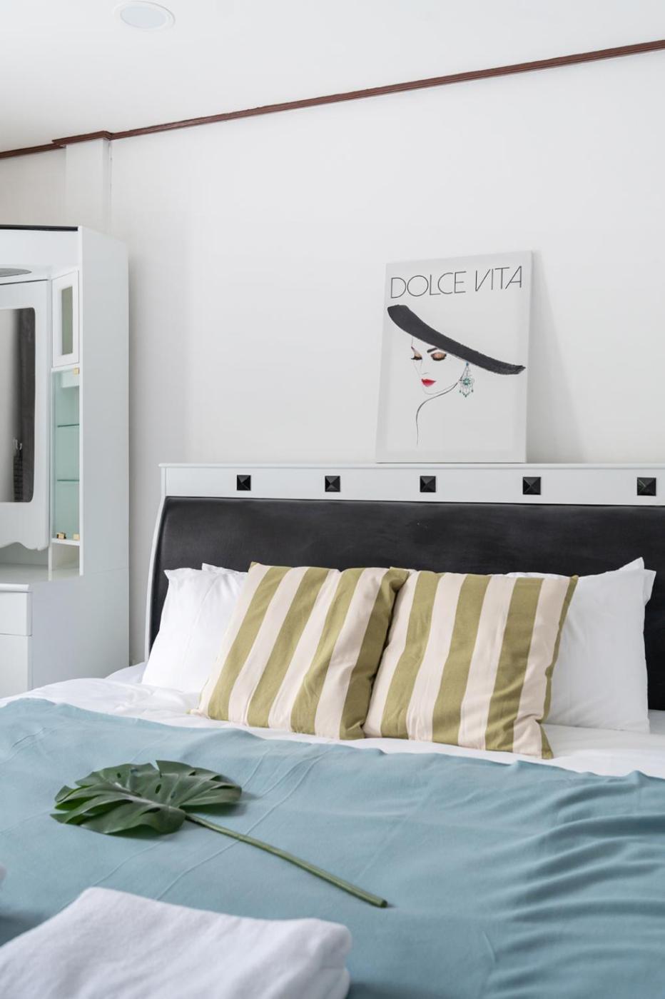 Miq Hk16-3br Ratchada-huaykwang Mrt With Pool Table Near Jodd Fair Bangkok