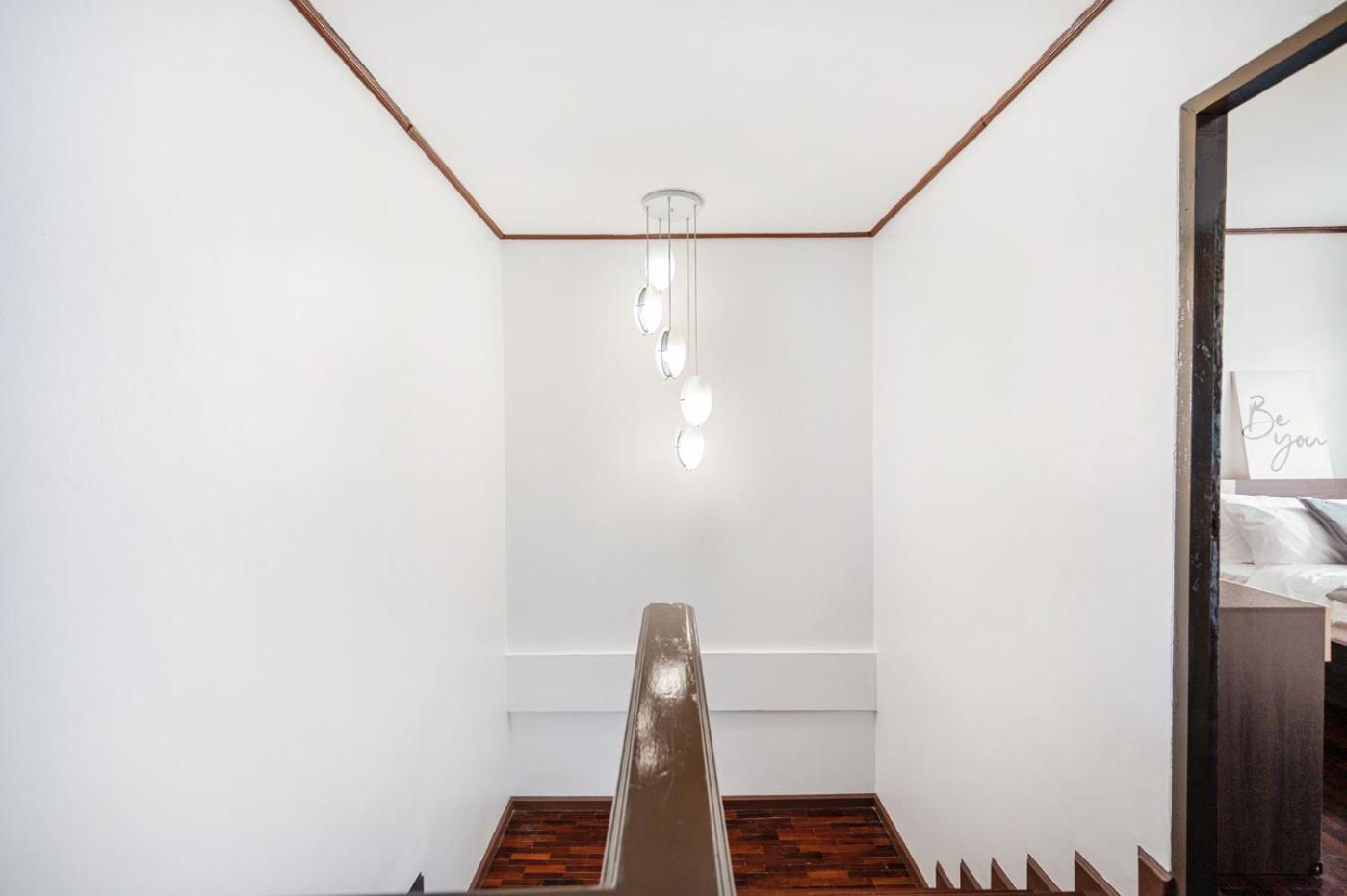 Miq Hk16-3br Ratchada-huaykwang Mrt With Pool Table Near Jodd Fair Bangkok