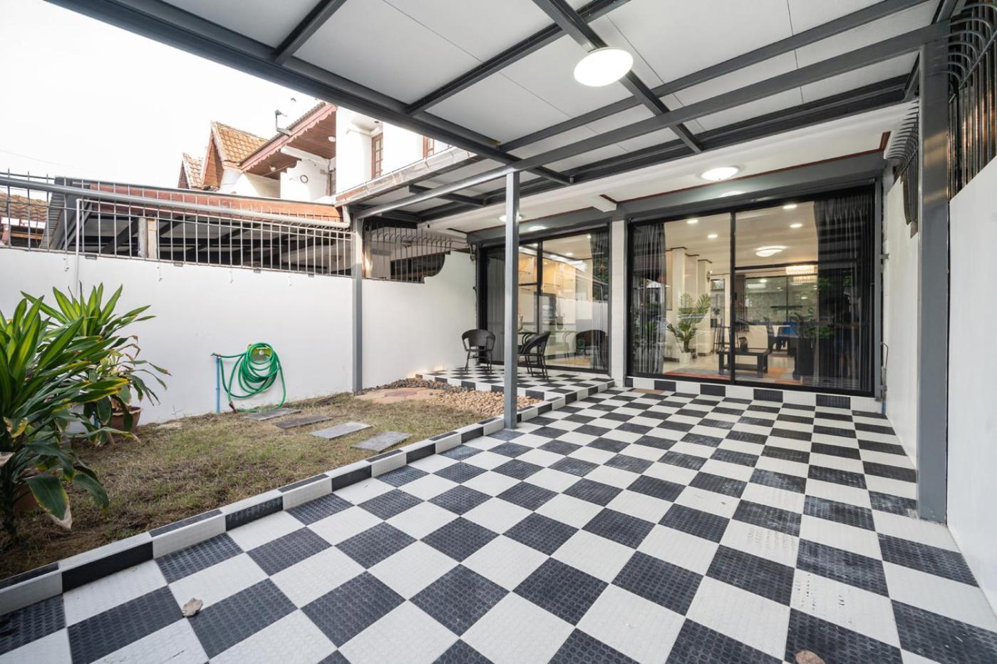 Villa Miq Hk16-3br Ratchada-huaykwang Mrt With Pool Table Near Jodd Fair