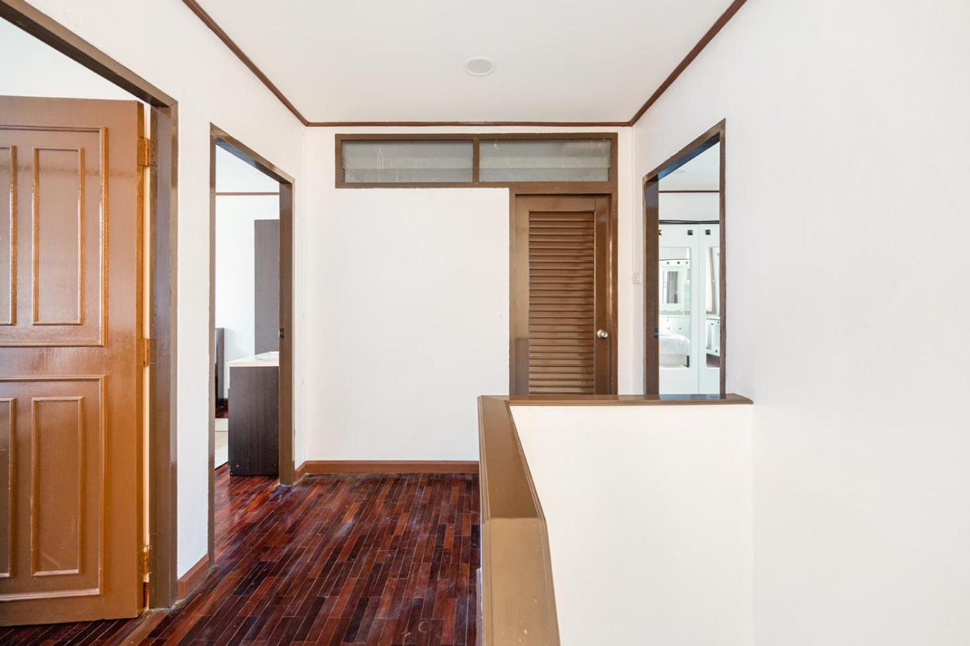 Villa Miq Hk16-3br Ratchada-huaykwang Mrt With Pool Table Near Jodd Fair *